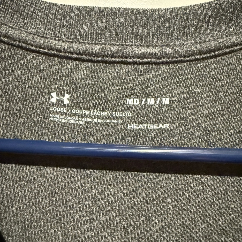 Under Armour Women’s Dark Gray V-Neck Short Sleeve Tee - Picture 2 of 3